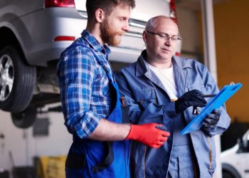 Como adotar posturas que motivem os funcionários de sua oficina a trabalhar melhor?