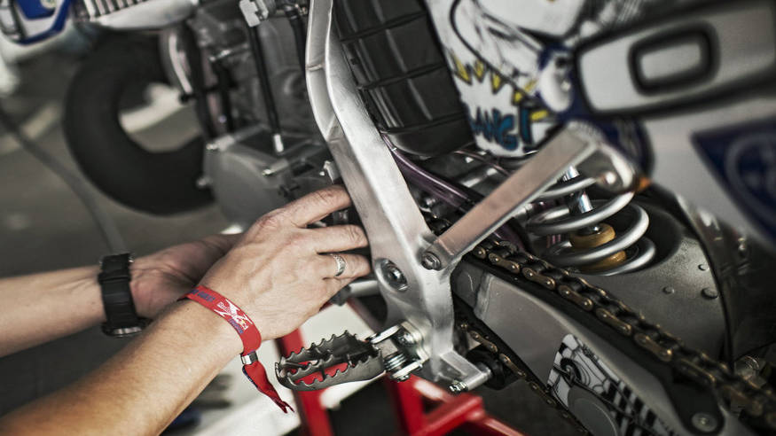 Quebra-cabeça Garagem Mecânica de Motocicletas de Biker de NOME