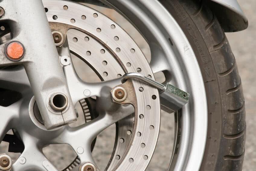 Conheça 6 dicas para prevenir o roubo de moto